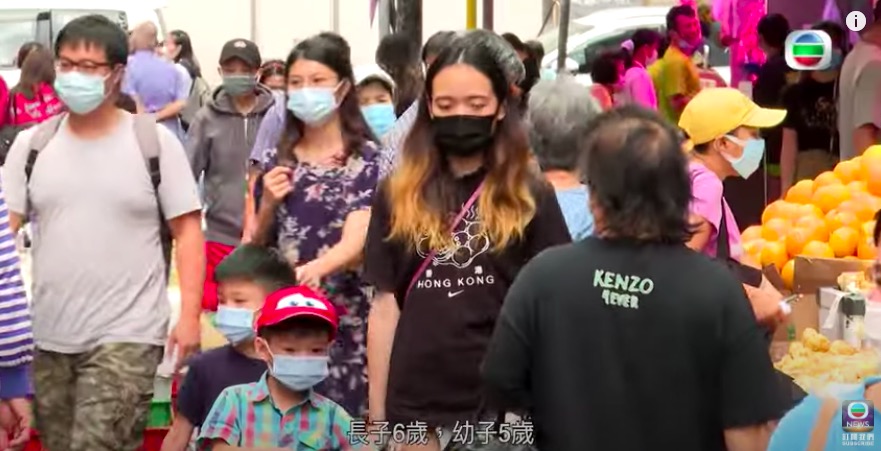 晴晴獨力撫養兩名兒子分別六歲和五歲。