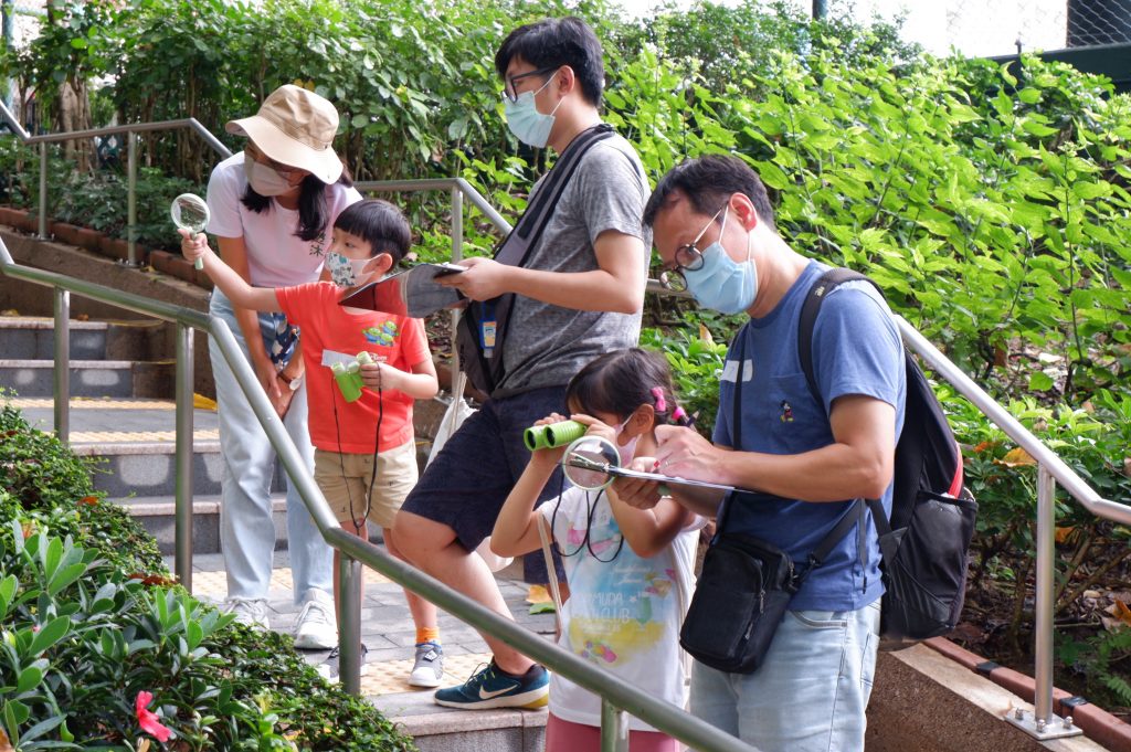 游沐創辦人William育有一女，最近舉行活動帶小朋友觀察大自然學習同理心。