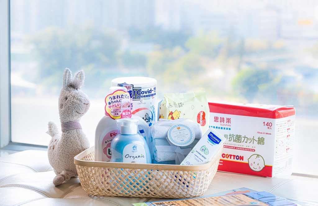 每位入住媽媽均獲得窩心嬰兒禮包乙份，配合照顧寶寶的基本所需。