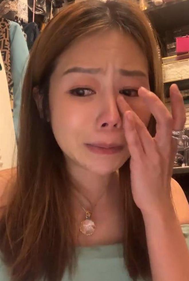 日前張韋怡開live張達1.5小時，哭訴兒子在學校l被欺凌，得不到學校校長與老師的援助。