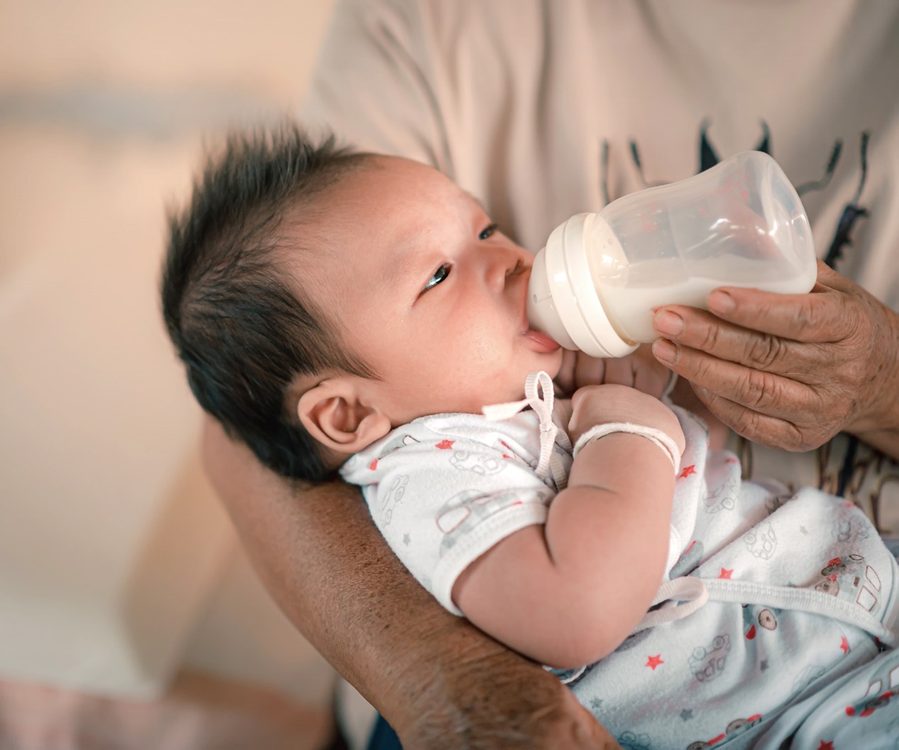 從飲食入手增強BB免疫力　選嬰兒奶粉除了HMO 還需要什麼？
