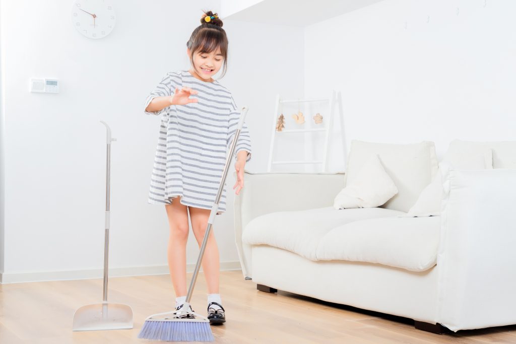 小孩做家務