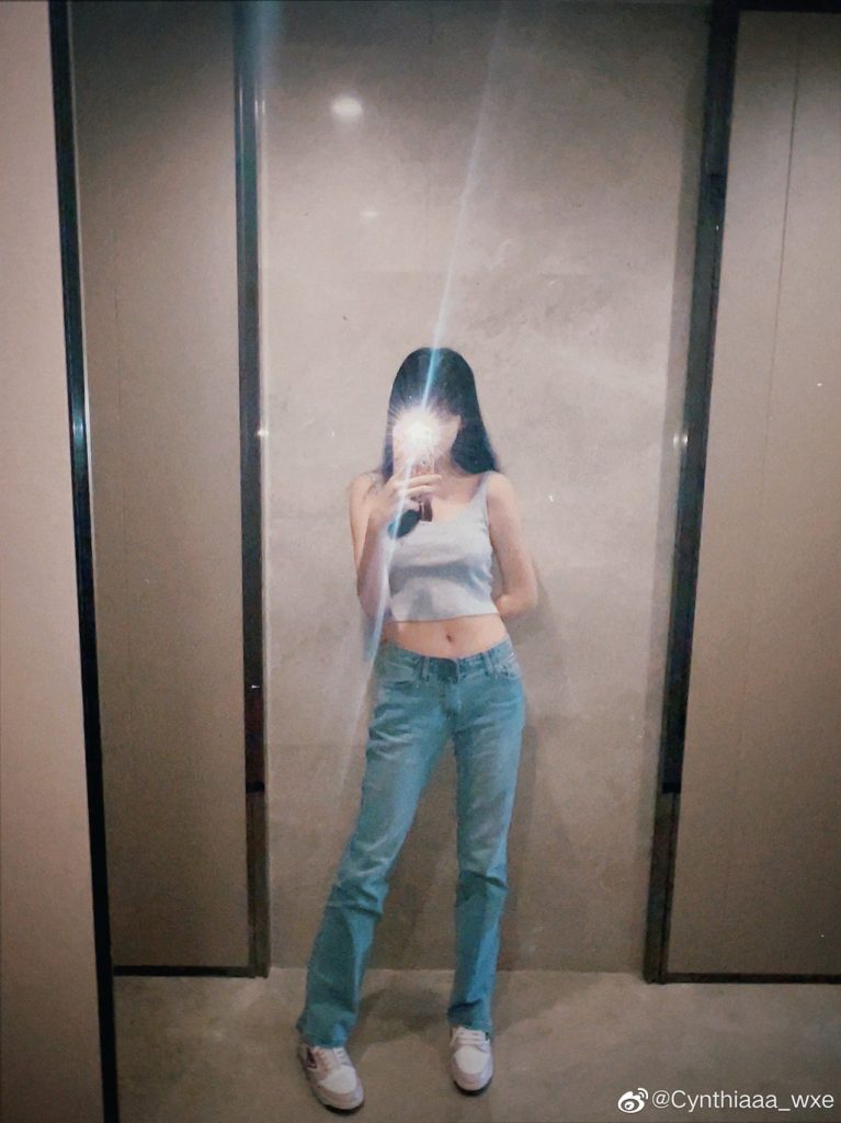 吳啟華 愛女