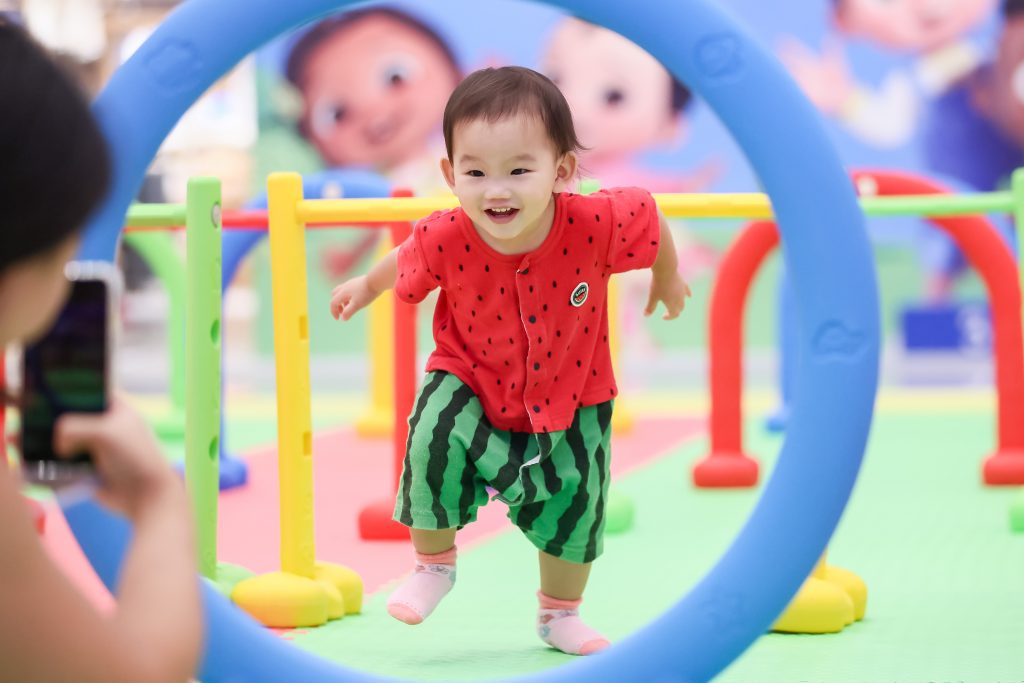 CoComelon「BB爬行及幼童障礙賽」參賽者