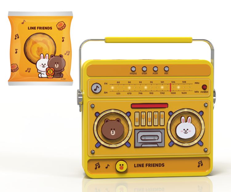 LINE FRIENDS 與美心 – 收音機造型月餅禮盒 (美心香滑奶黃月餅)（HK$175 / 4pcs）