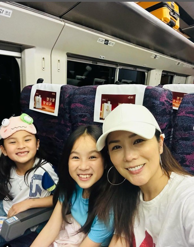 吳忻熹 星二代 子女教養 名小