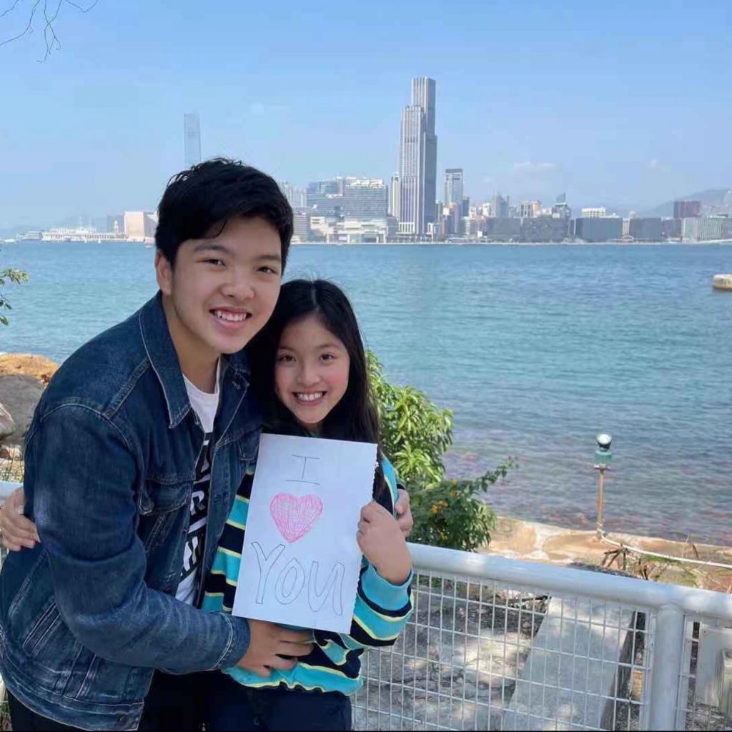 譚耀文 子女教養 哈羅 國際學校