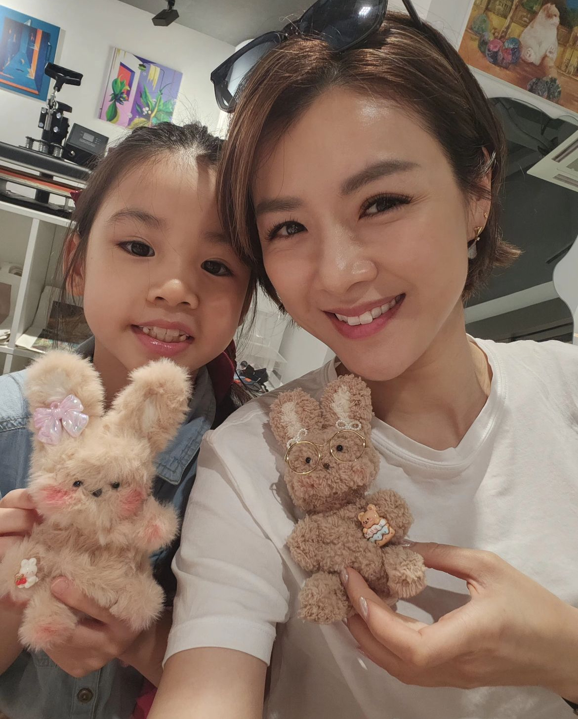 陳茵媺經常帶小朋友周圍去，共享親子時光。(圖片來源：IG@aimeechan_official)