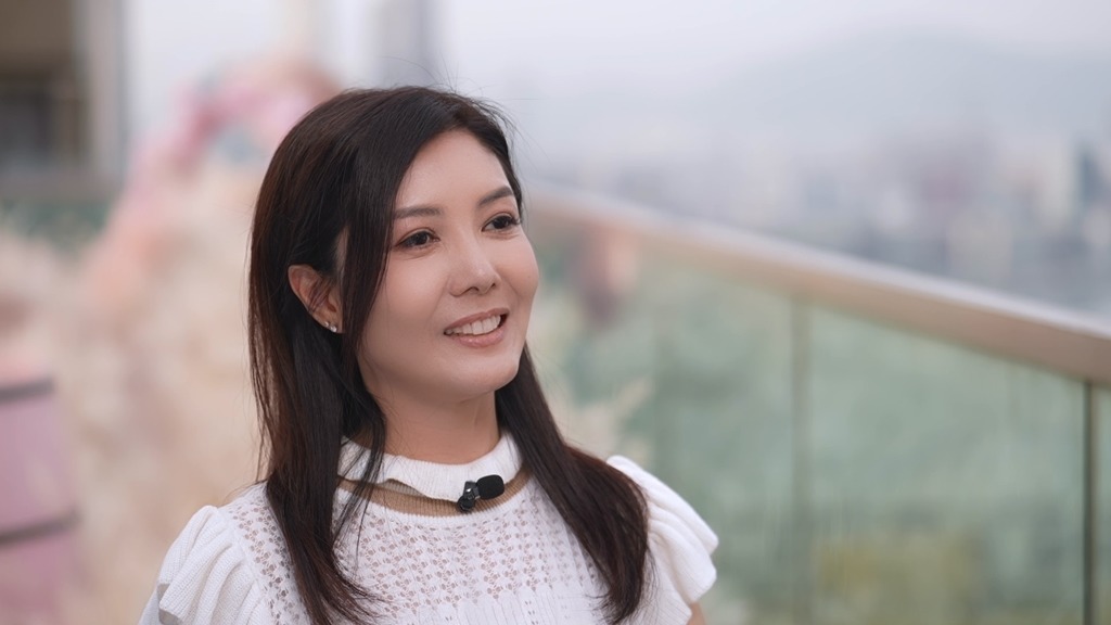 《中年好聲音》第一季參加者梁德欣分享患上紅斑狼瘡症的經歷。（《早D知早D醫》節目截圖）