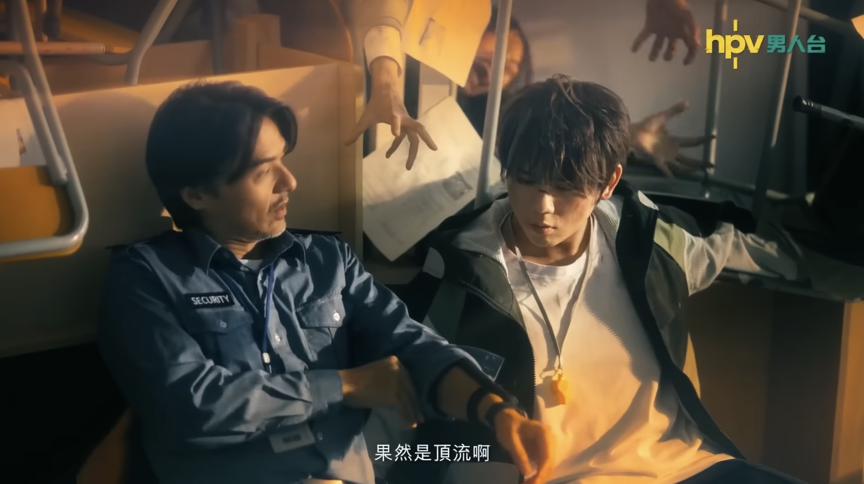 近月有藥廠推出姜濤與馮德倫擔綱的疫苗宣傳短片。(圖片來源：YouTube截圖)