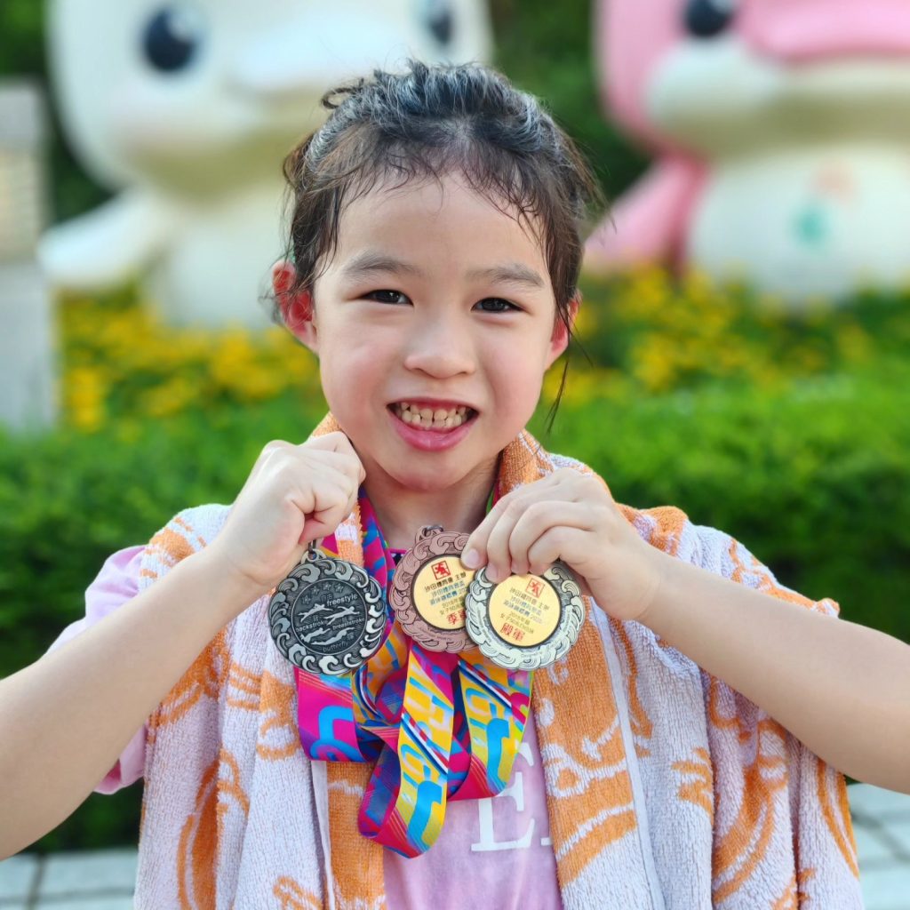李漫芬 游泳 比賽