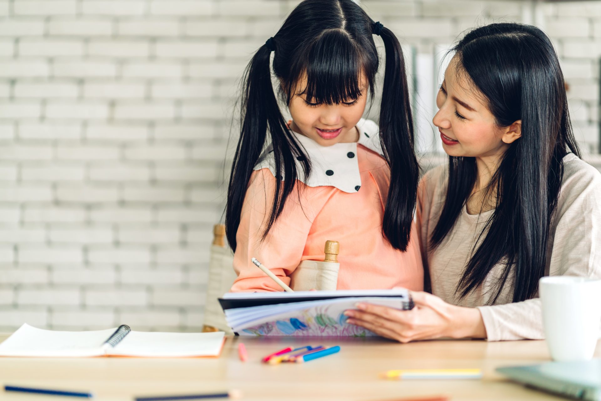 若孩子懂得主動溫習並養成習慣，才能令成業成績持續進步。