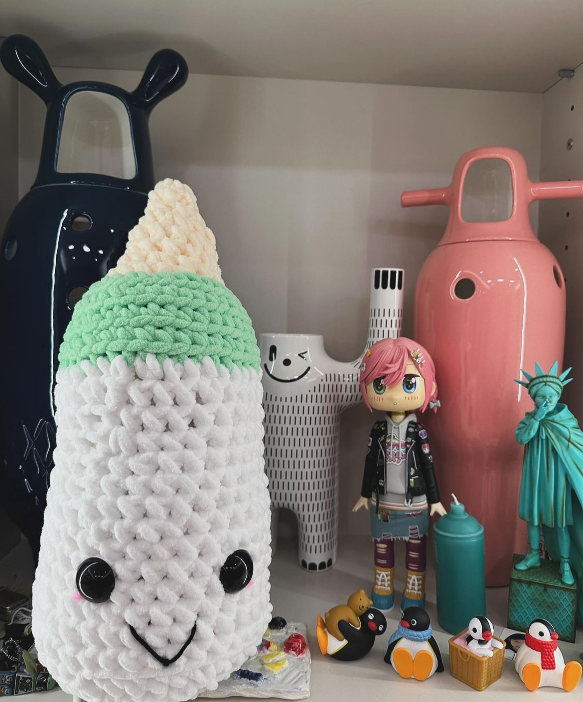 不少人購買勾織奶樽作初生BB禮物，成為店內熱賣皇牌產品。(圖片：IG@happyyarn_kimbee)