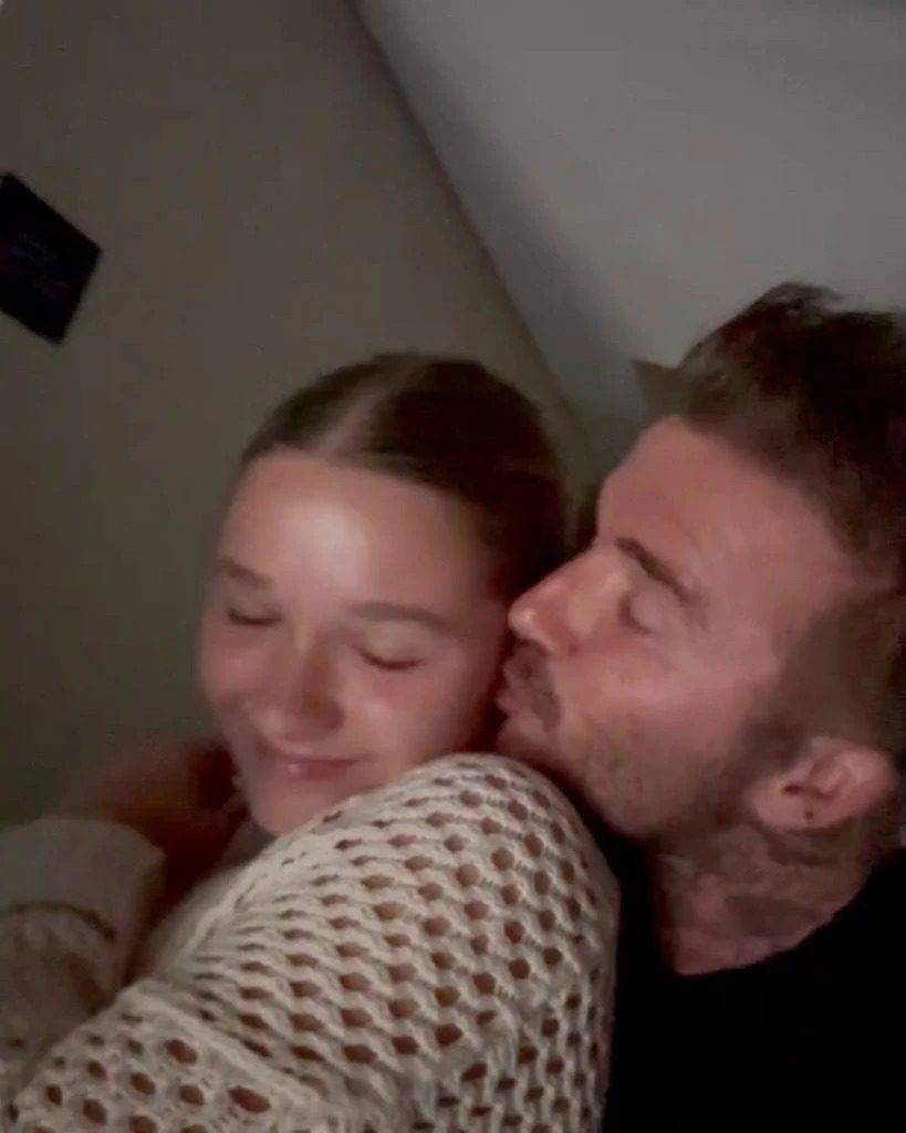 碧咸攬錫女兒，網民睇到嘩嘩聲，屋企人又點睇？（圖片：IG@davidbeckham）