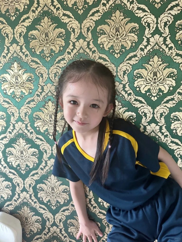 賈曉晨 小飯兜 子女教養 育兒 港孩