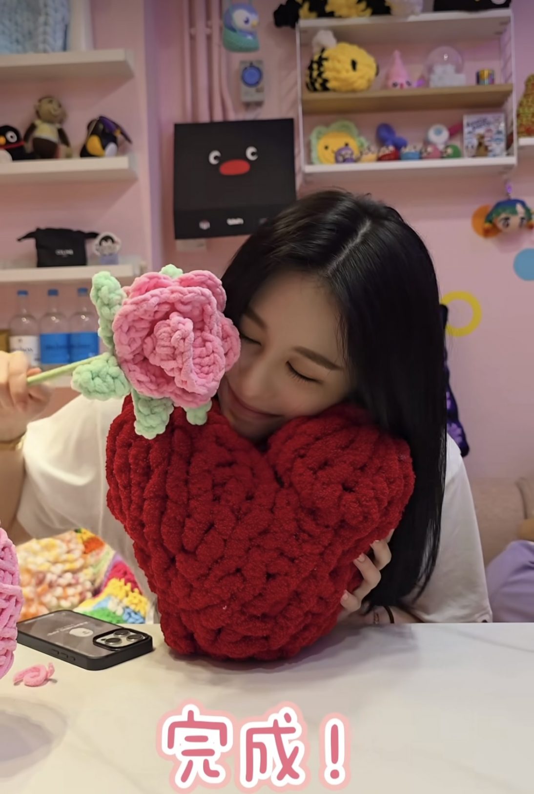 邱淑貞女兒沈月與甘比大女劉秀樺十分老友，都去過Happy Yarn學勾織。(圖片：IG@happyyarn_kimbee)