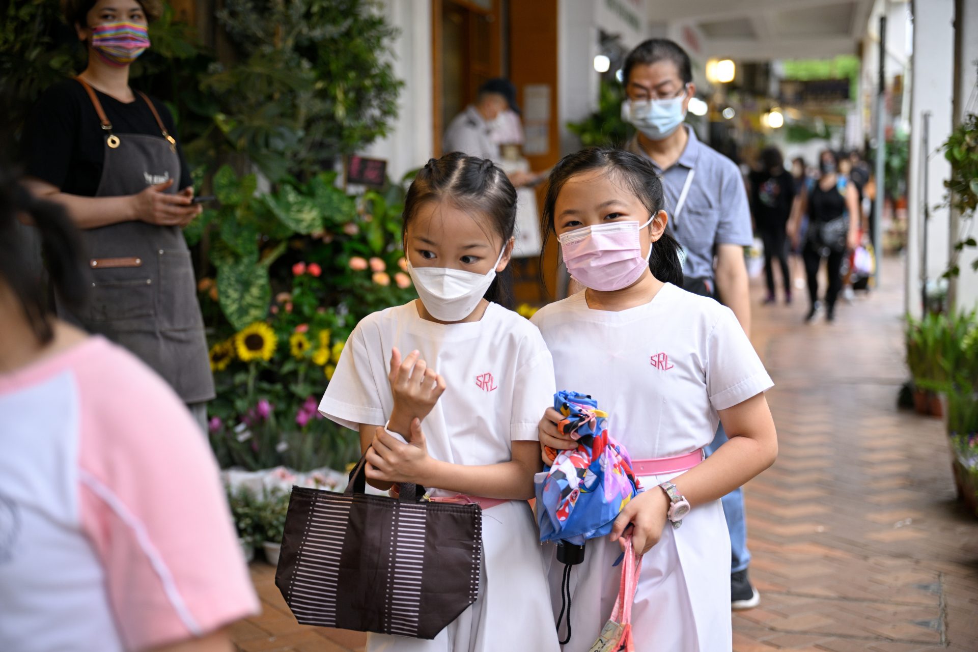 「香港兒童免疫接種計劃」下，女童需接種共兩劑HPV疫苗。