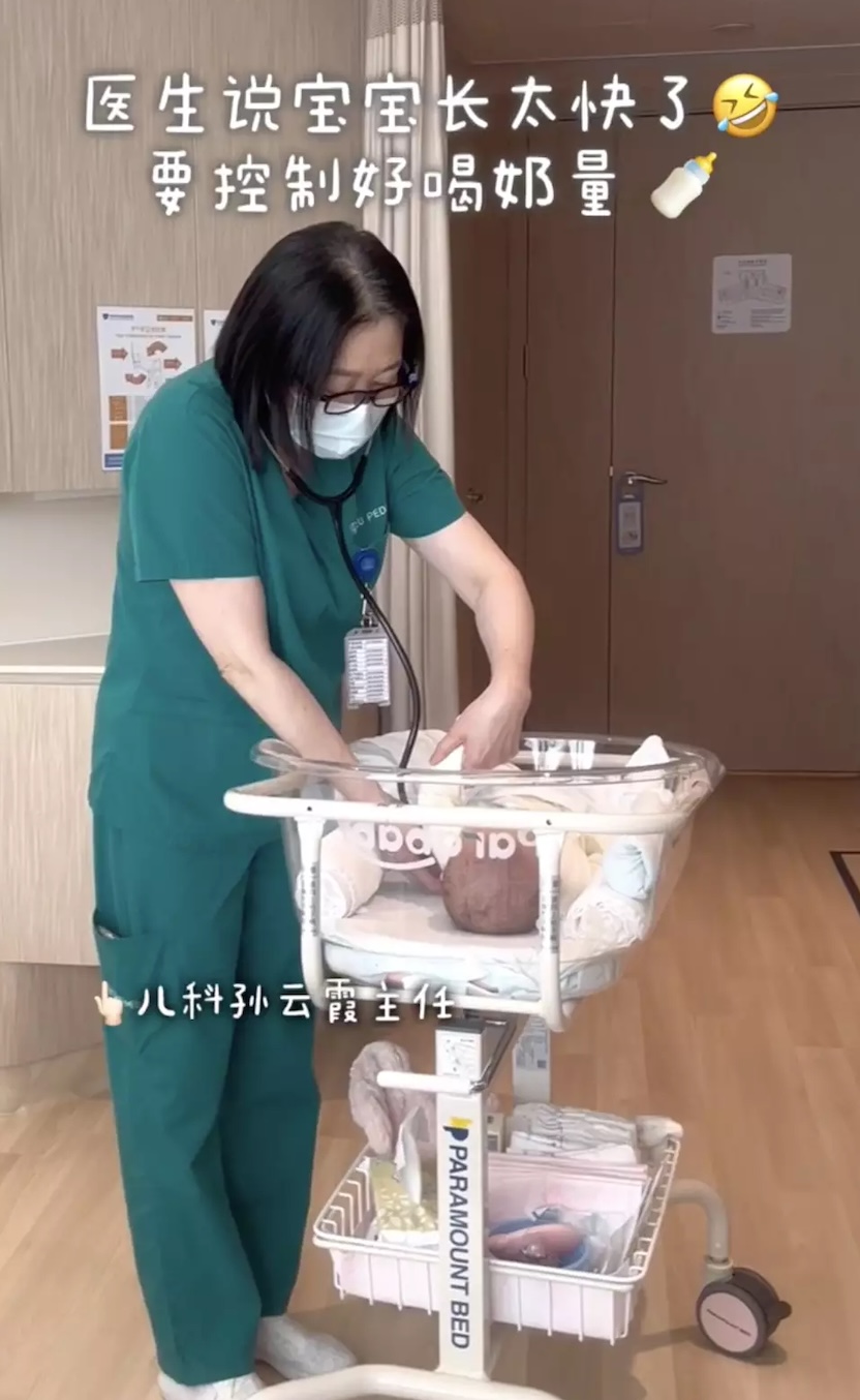 由於伙食超好又得到充足休息，梁諾妍竟「打爆奶樽」，而女兒Beryl要控制食量。（圖片來源：RED@梁諾妍）