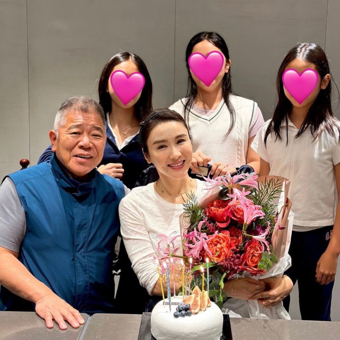 黎姿與馬廷強育有三女，三人均入讀著名私立學校弘立書院。