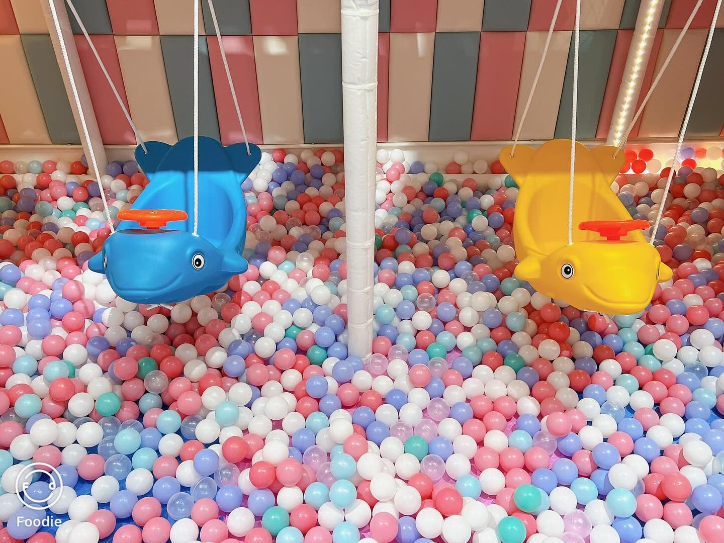Rainbow Egg Playhouse彩虹蛋兒童遊樂場