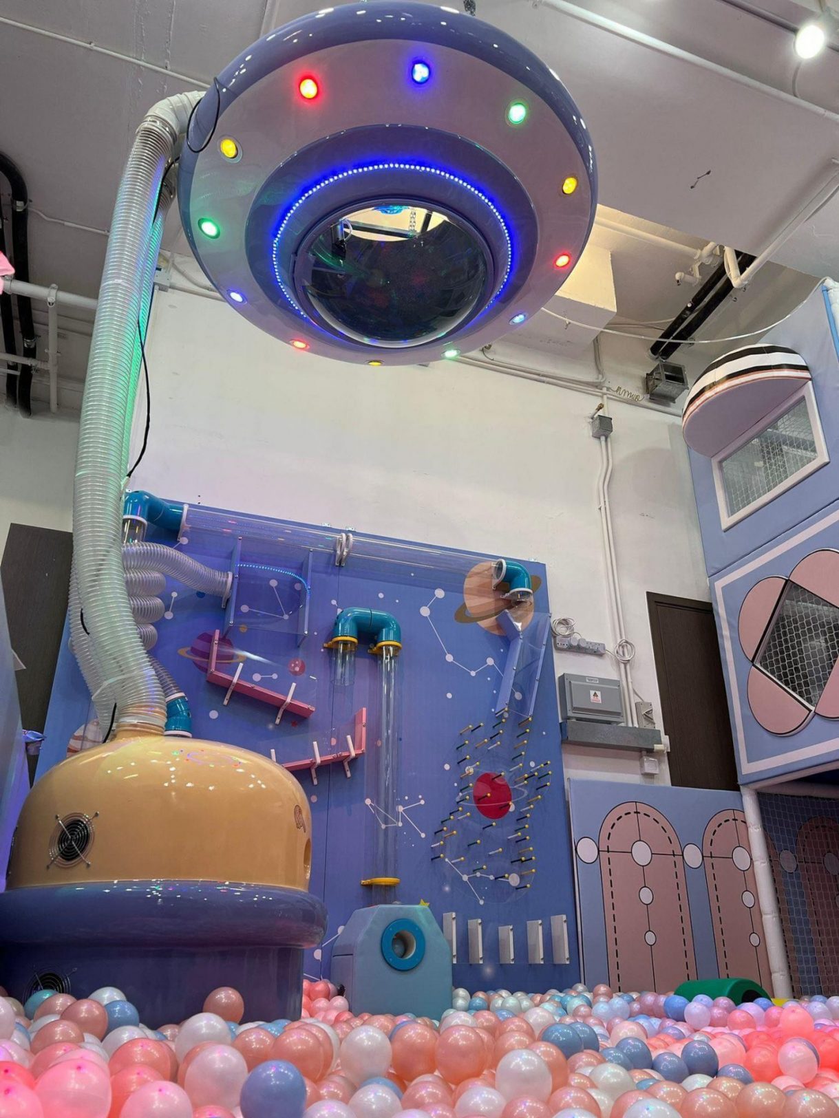 Rainbow Egg Playhouse彩虹蛋兒童遊樂場