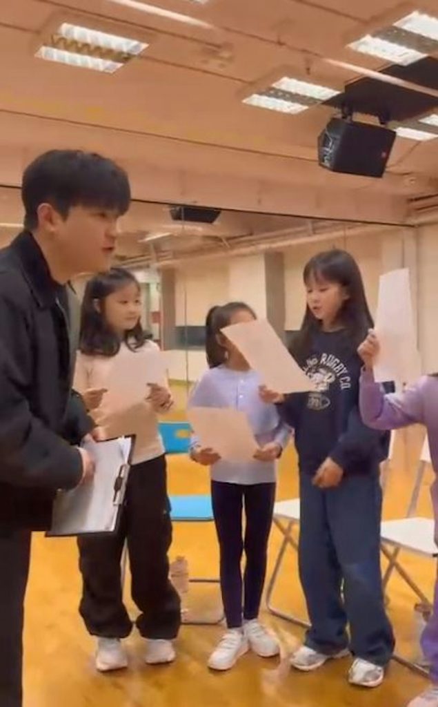 吳文忻 吳忻熹 合唱團 IU李知恩