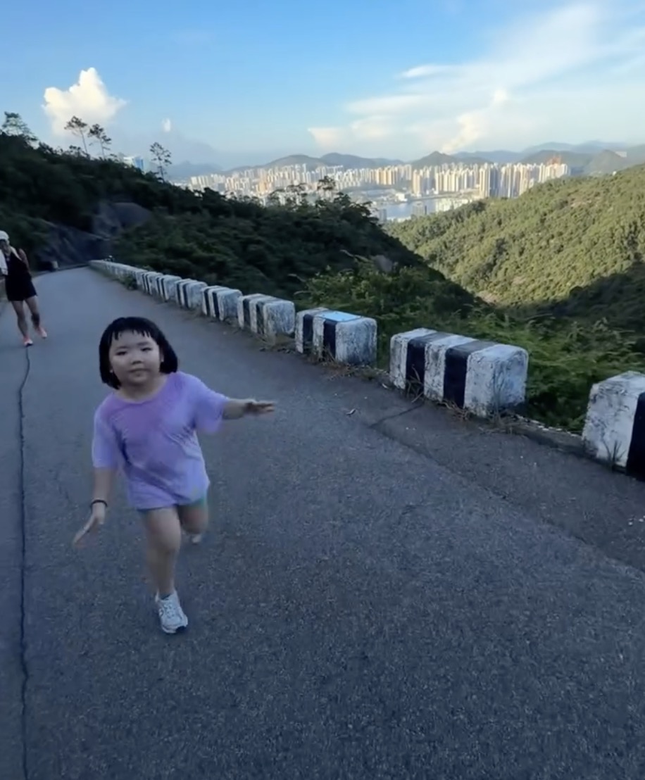 李璨琛 李元元