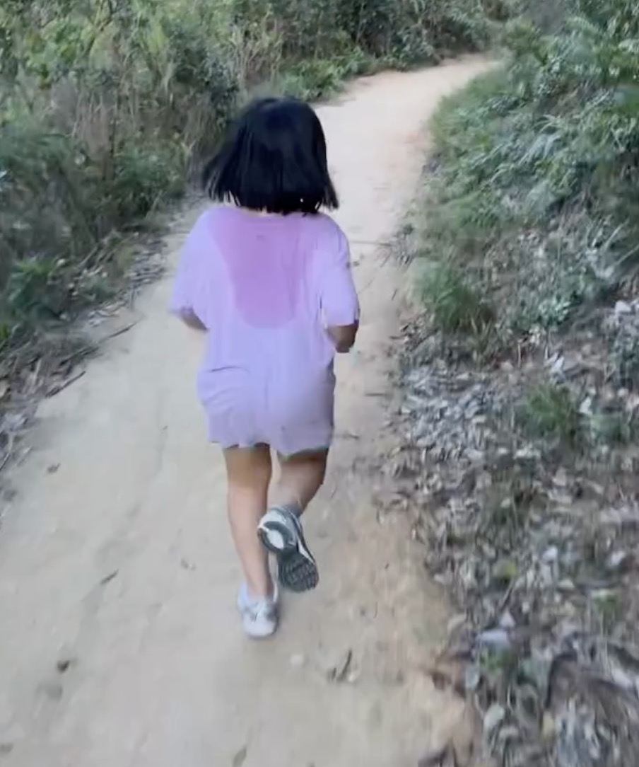 李璨琛 李元元