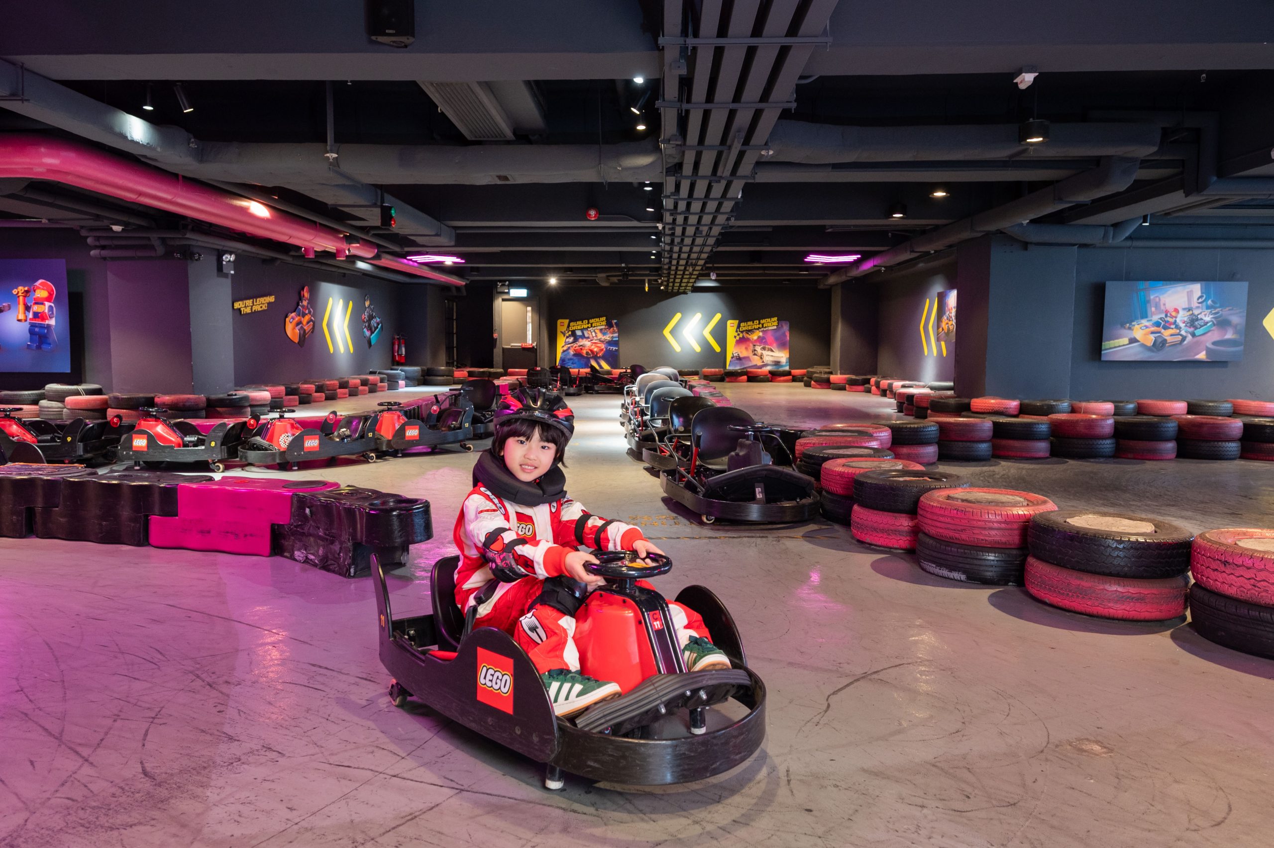 全新樂高®汽車主題室内飄移車_01