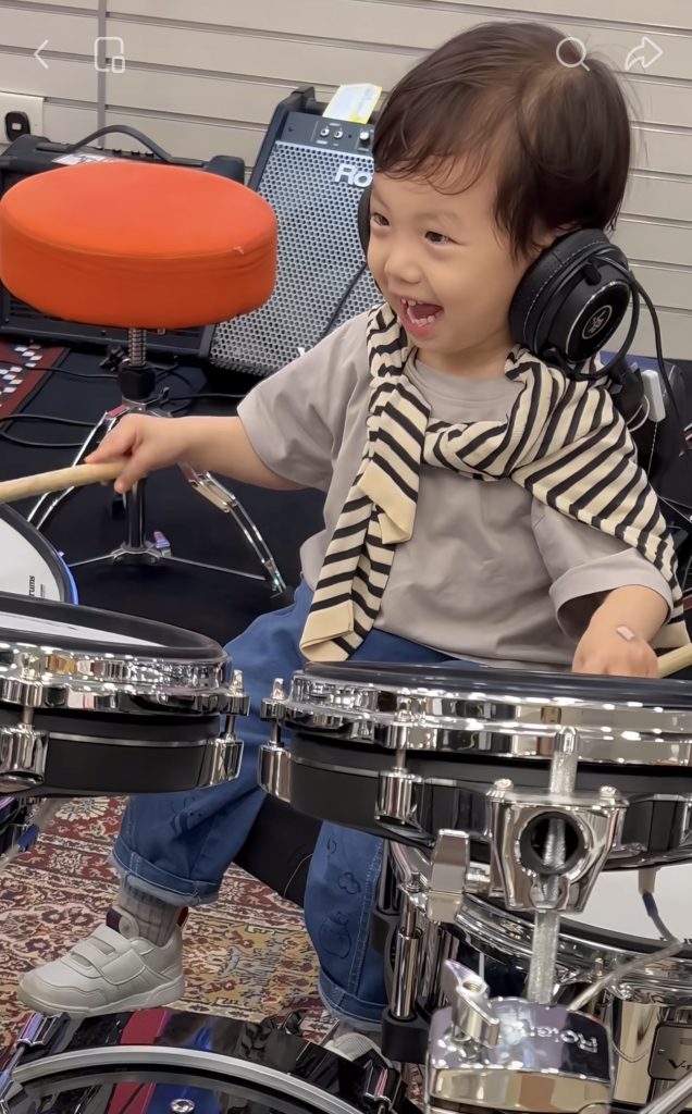 張寶兒 育兒