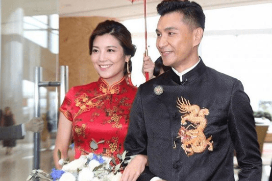 陳展鵬單文柔結婚-單文柔穿旗袍出門原因