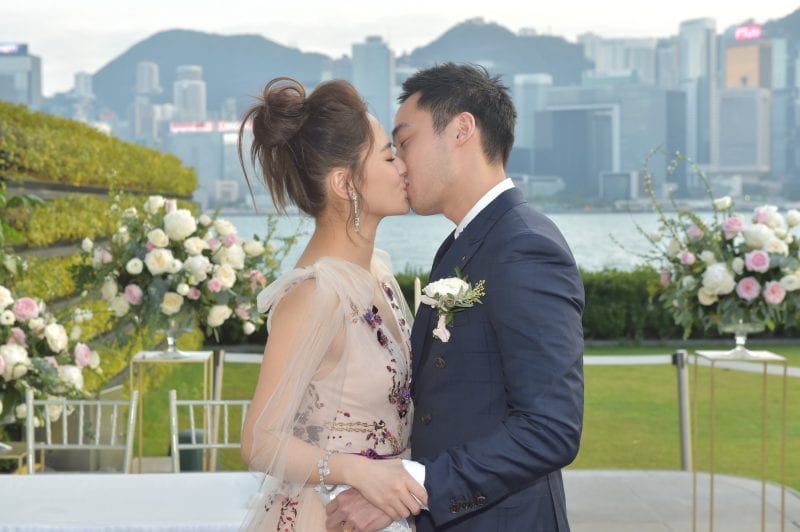 阿嬌婚宴細節曝光！花海佈置和喜餅設計勁有特色，要參考！