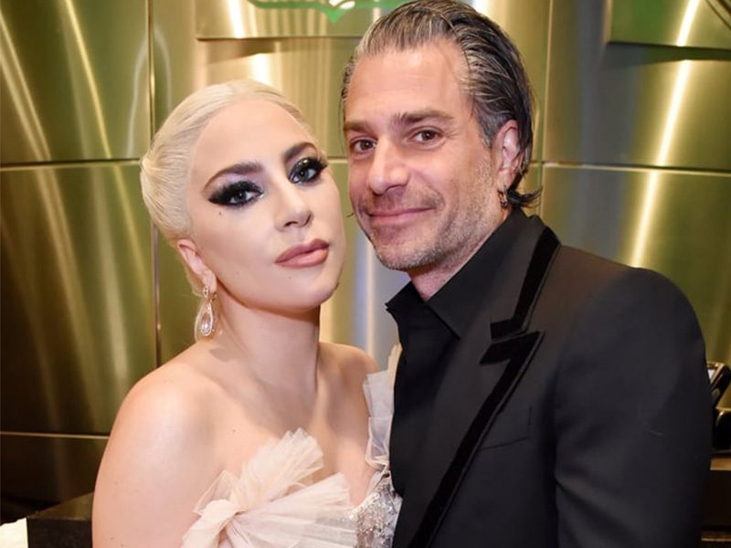 ladygaga訂婚失敗除下婚戒