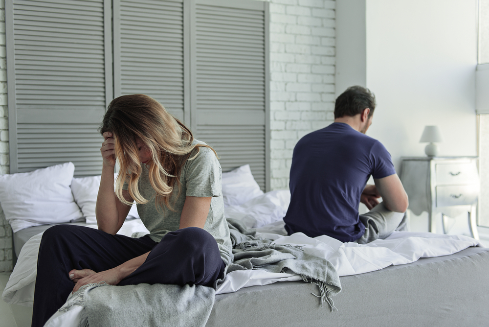 夫妻二人都要宅在家引起離婚的念頭。