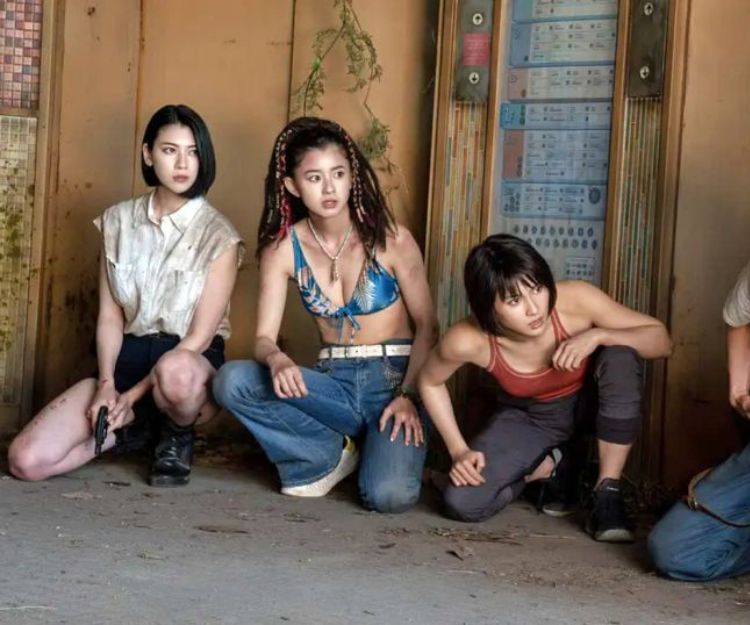 今際之國的闖關者2丨索爆7大女角大比拼 土屋太鳳同山本千尋都係武打運動精 朝比奈彩原本係做護士!