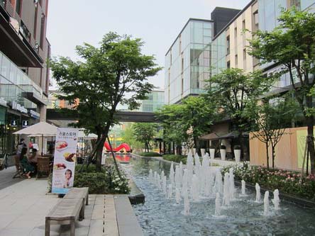 歐陸式的寫意購物空間Canal Walk