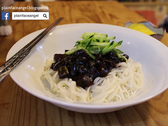 自己做 ‧ 韓式炸醬麵 (Jjajangmyeon 짜장면)