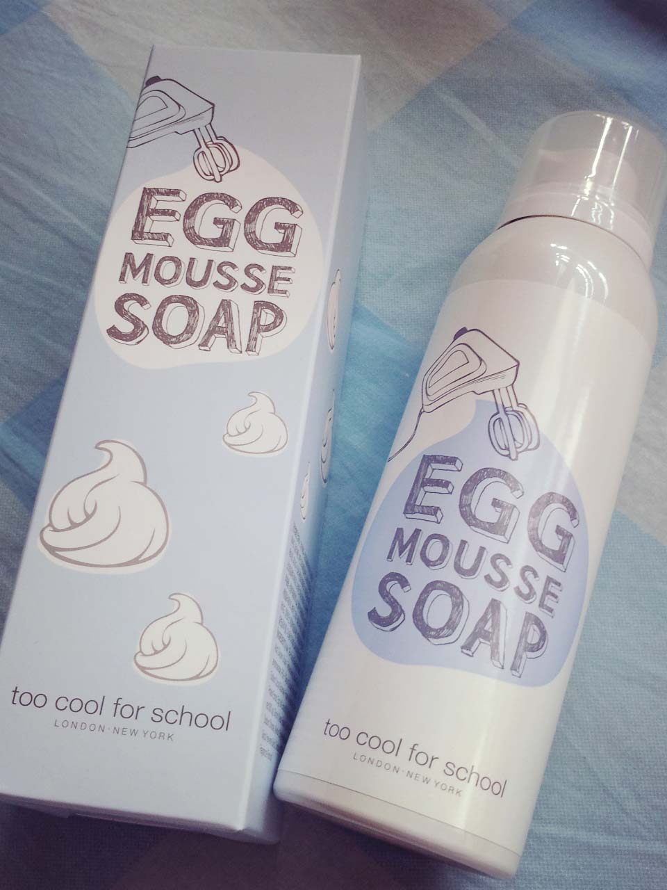 用忌廉洗出剝殼雞蛋:Too Cool for School Egg Mousse Soap