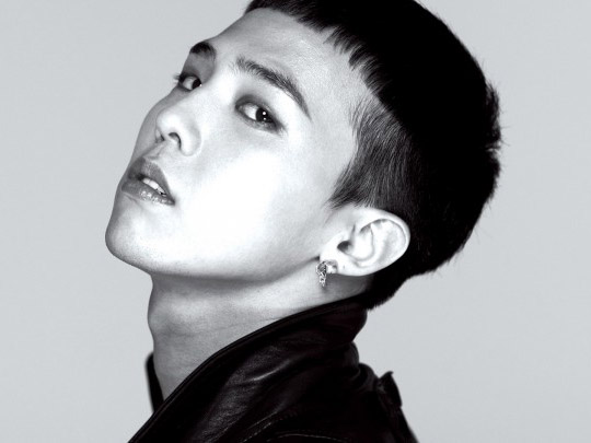 gdragon_blackandwhite-720x405